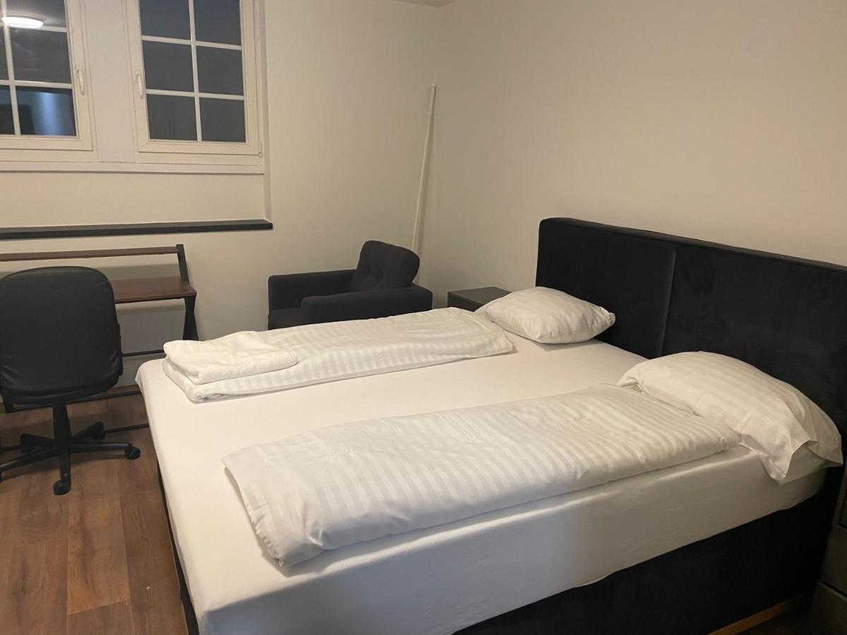 Lindas Beauty Hostel Zurich Ngoại thất bức ảnh